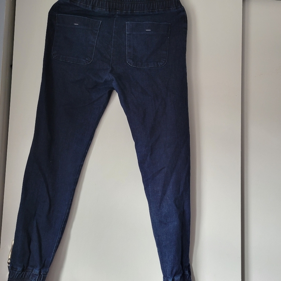 Jeans - Picture 3 of 4